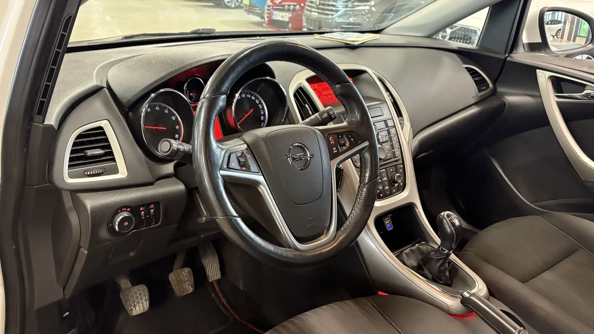car-image