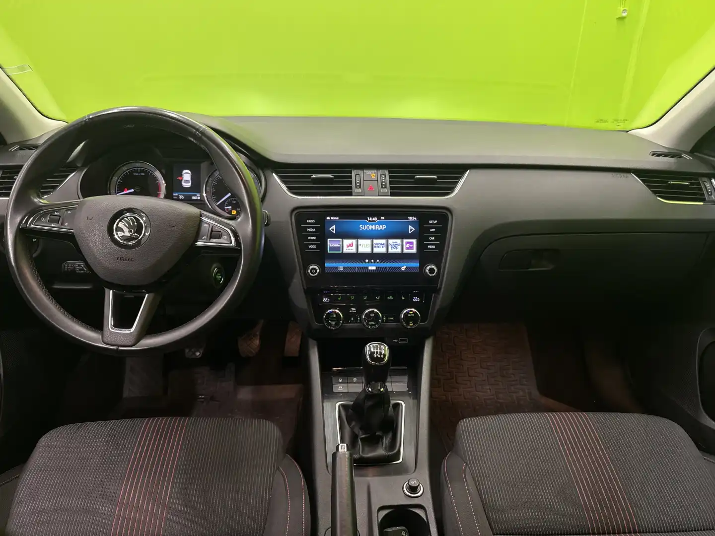 car-image
