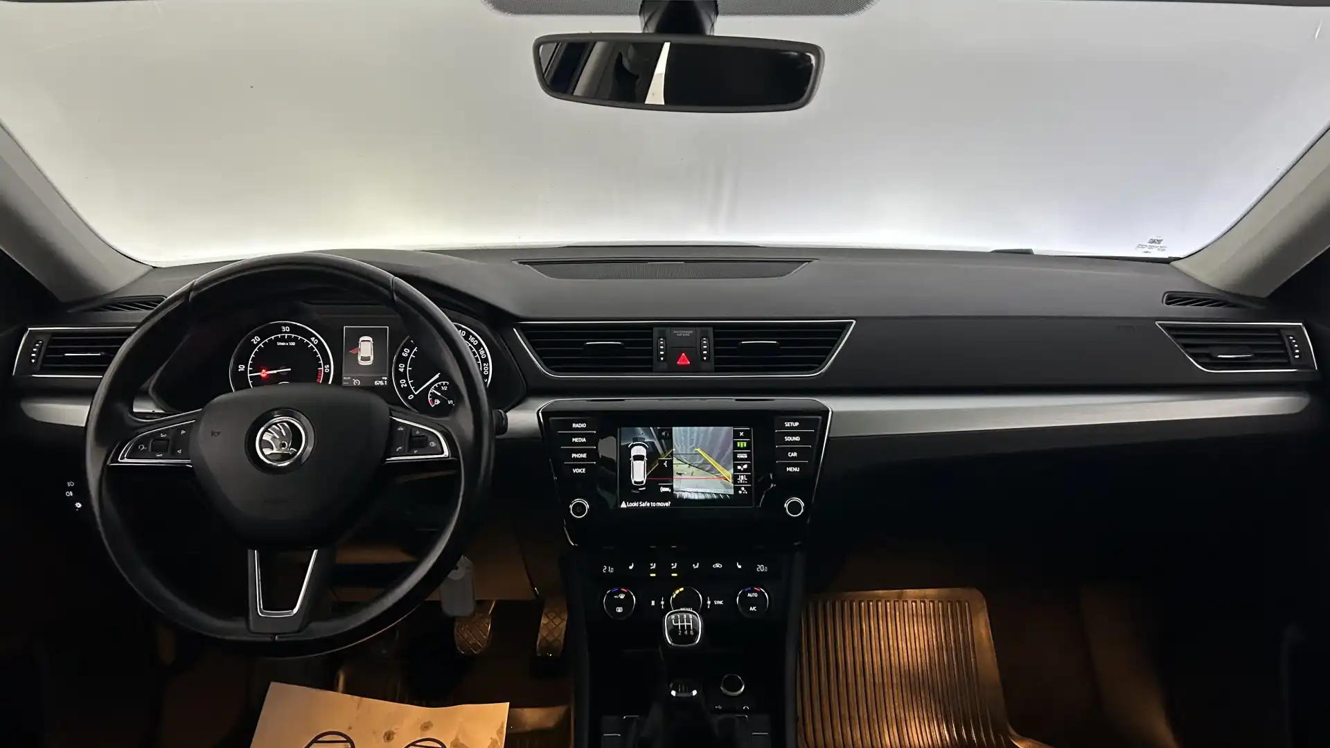 car-image