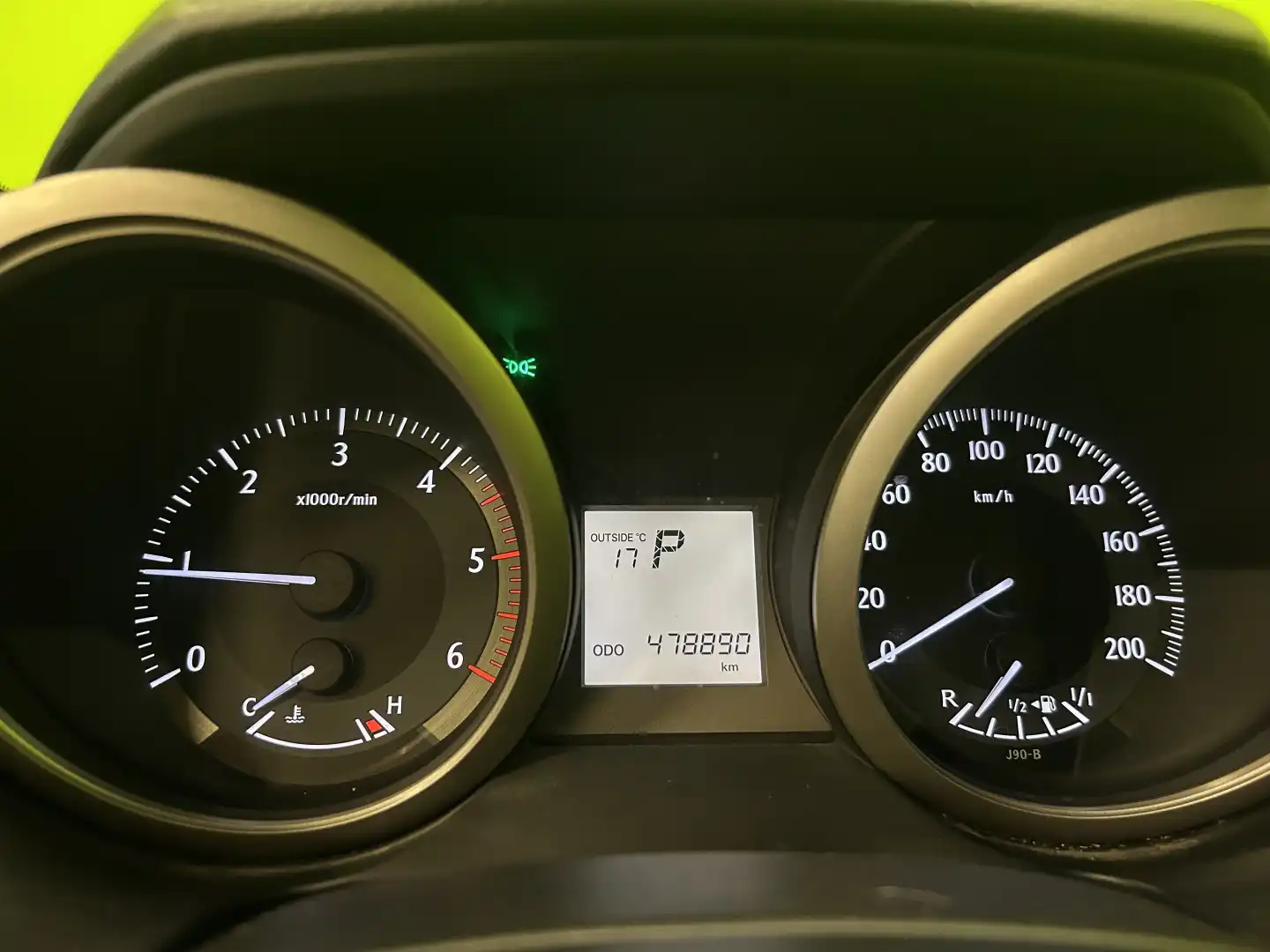 car-image