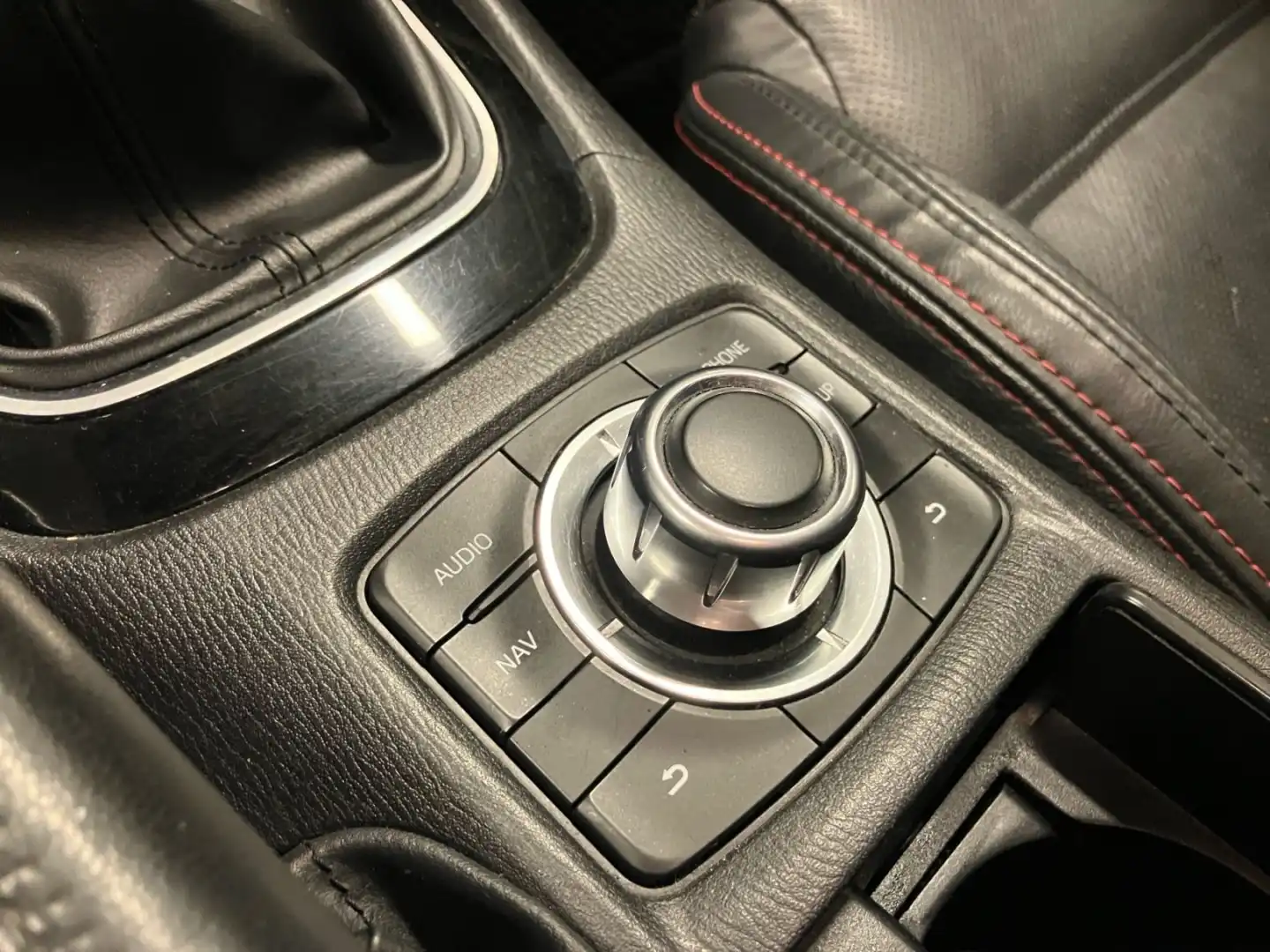 car-image