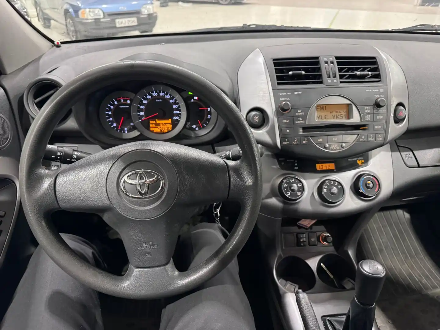 car-image