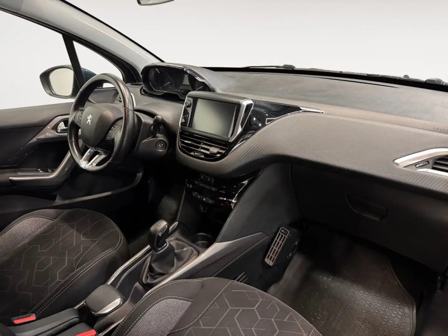 car-image