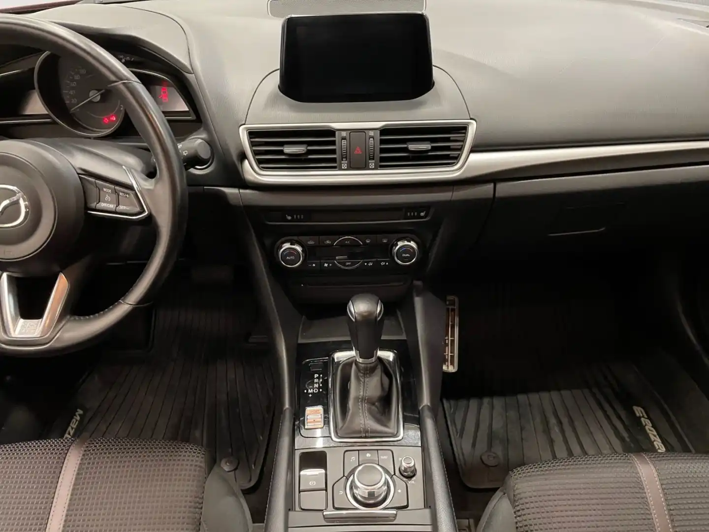 car-image