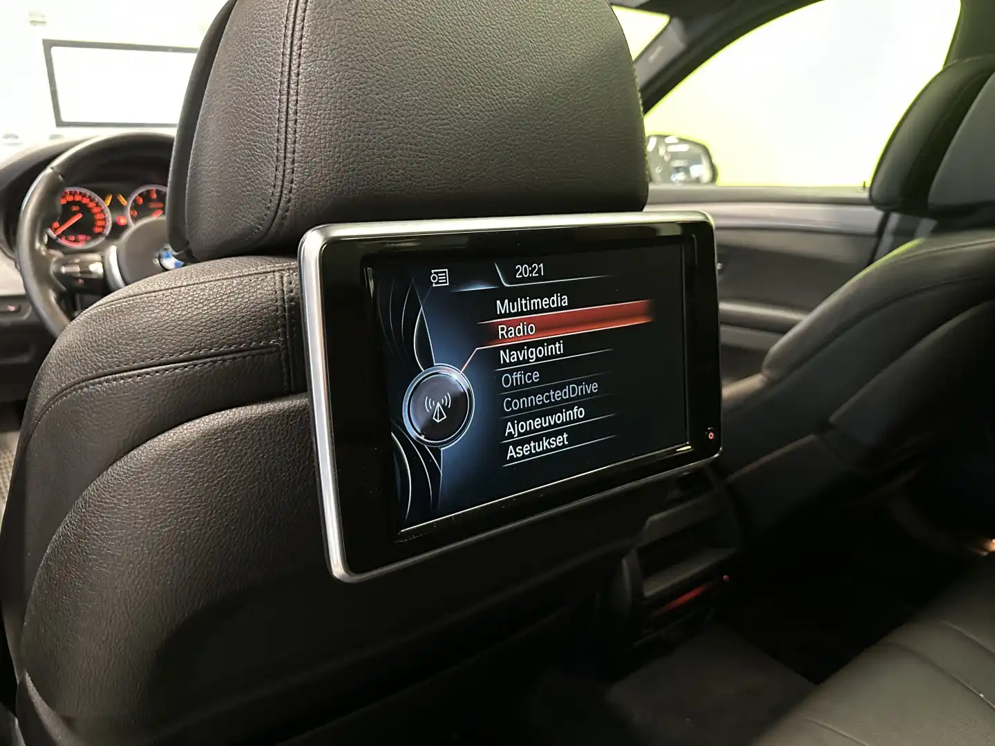 car-image
