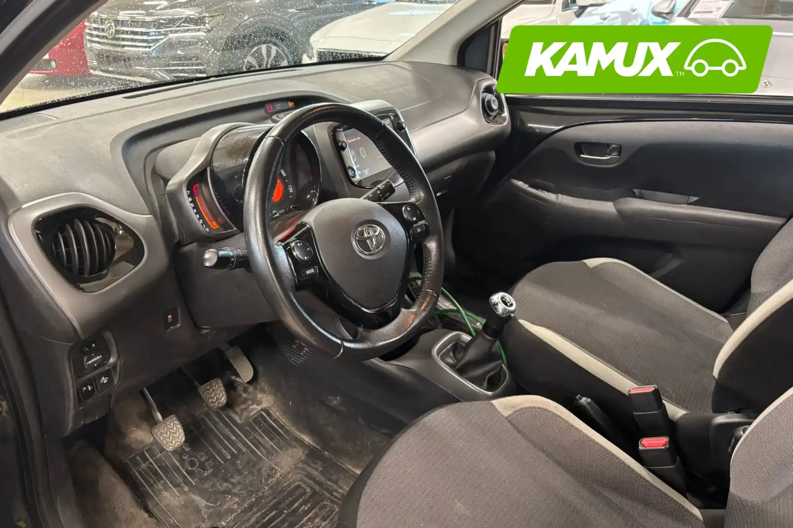 car-image