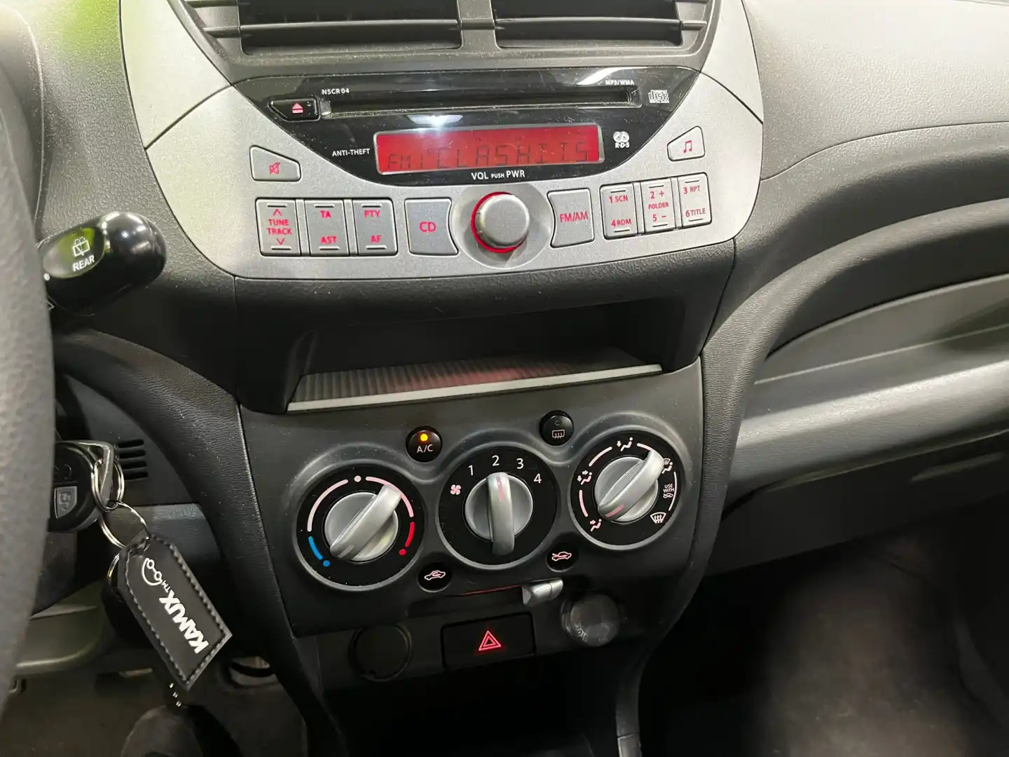 car-image