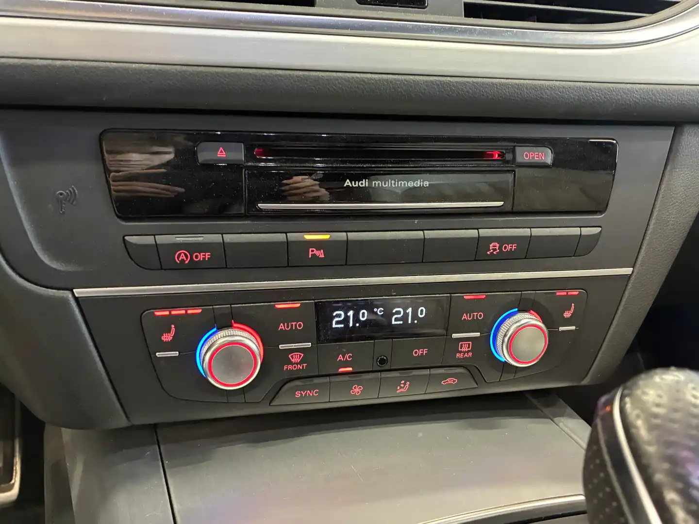 car-image