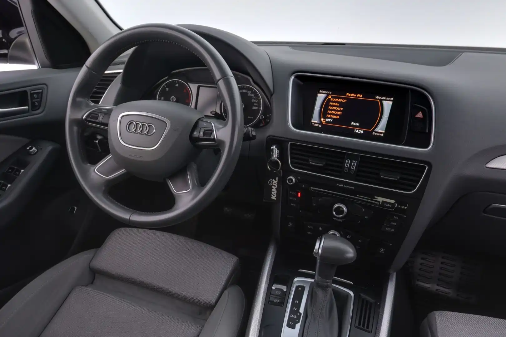 car-image