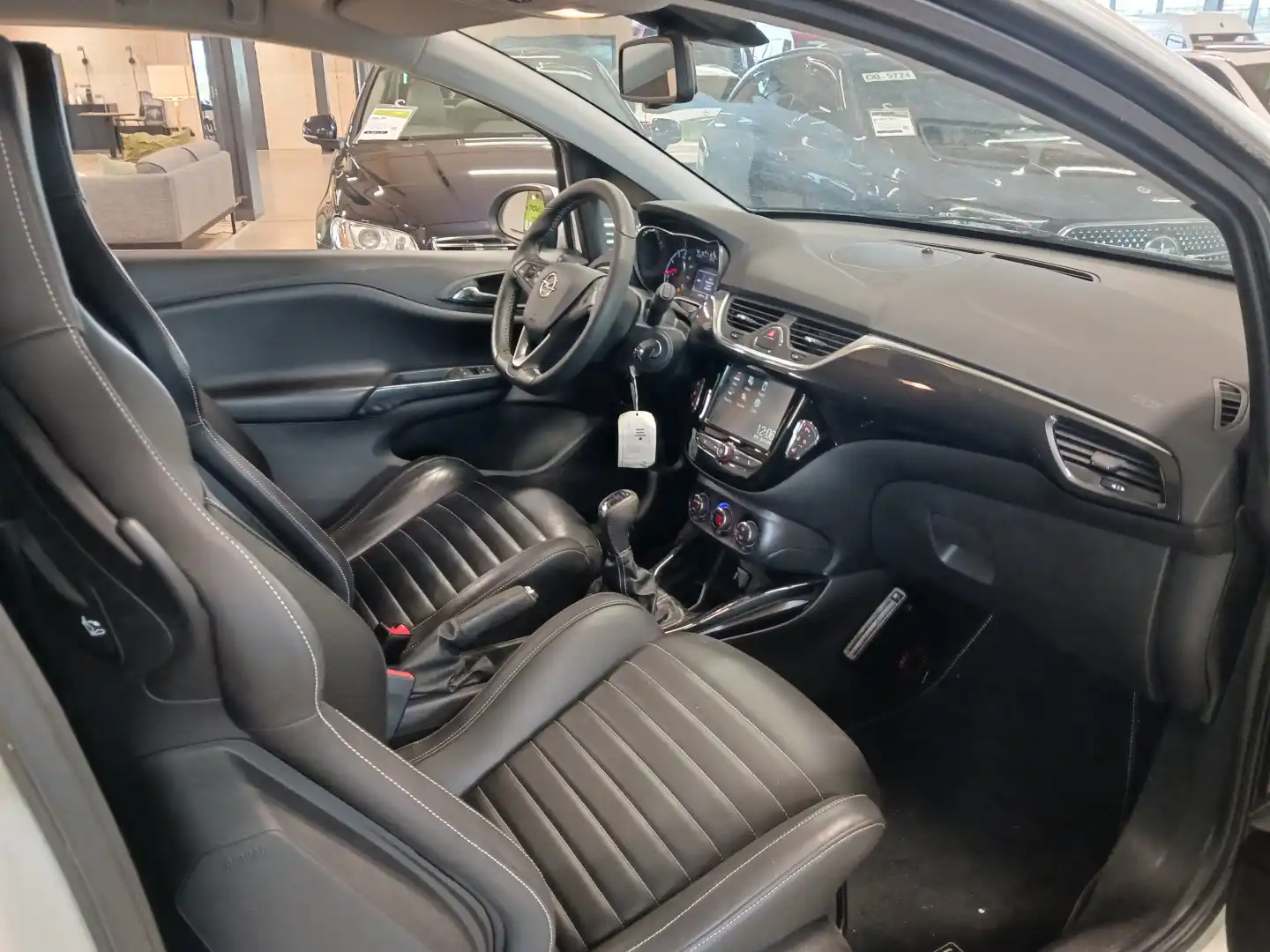 car-image