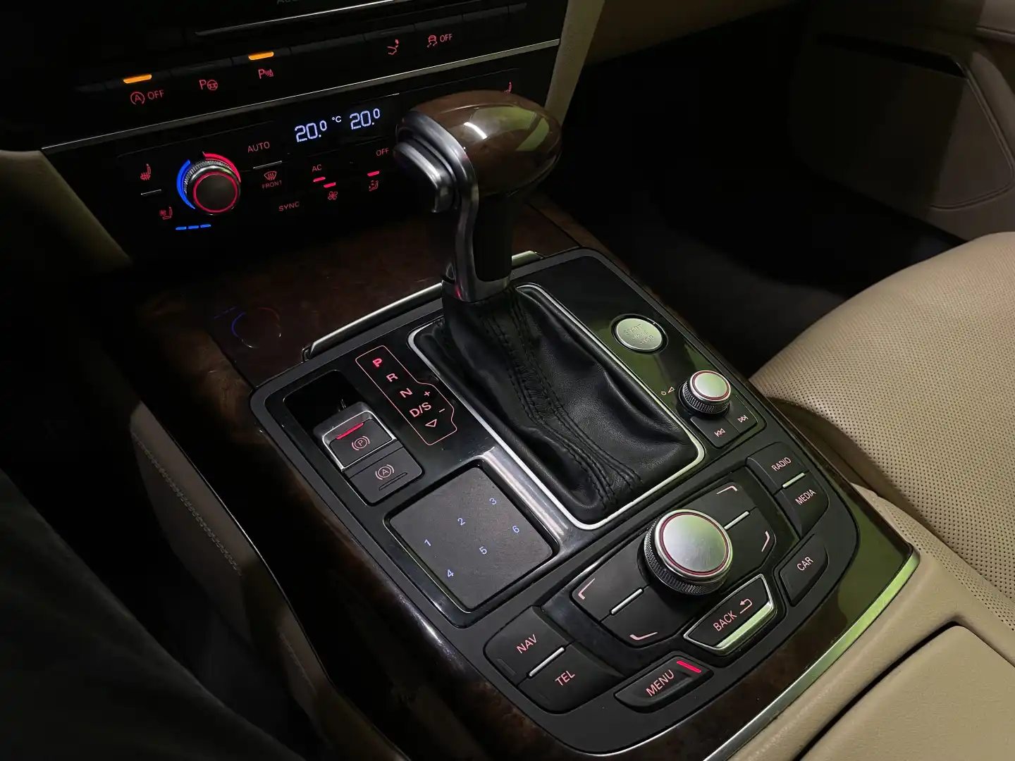 car-image