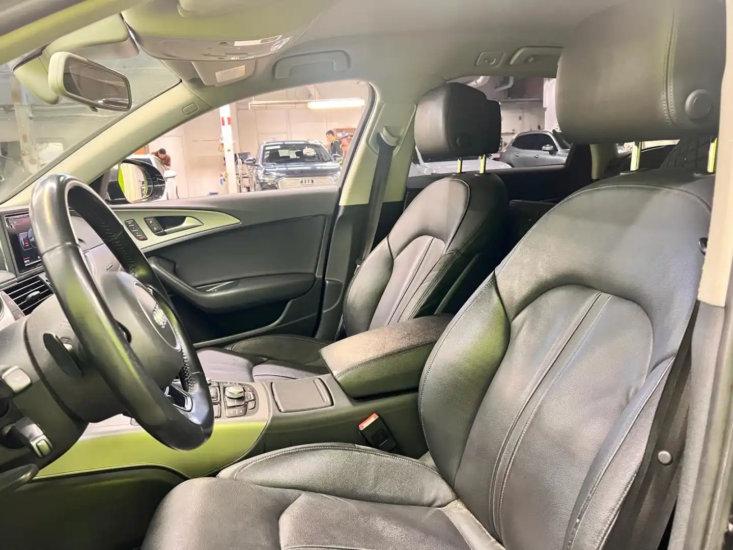 car-image