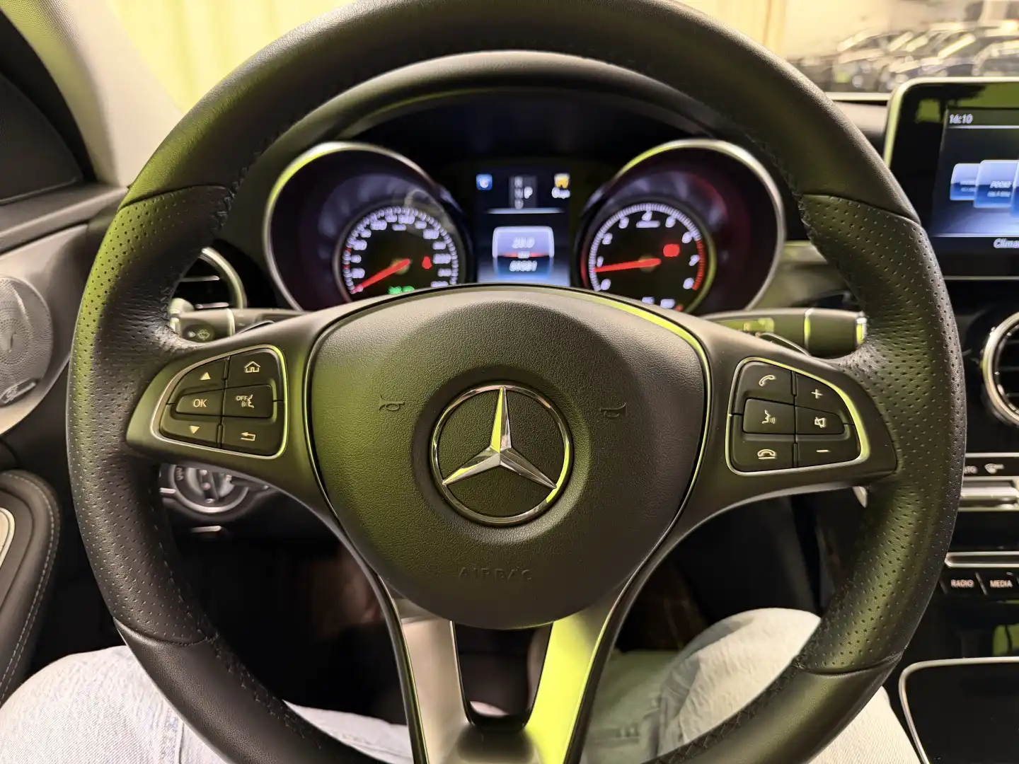car-image
