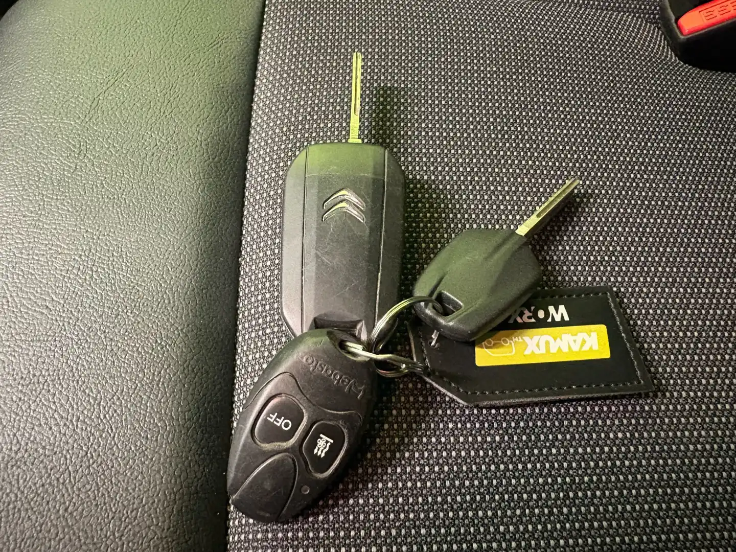 car-image