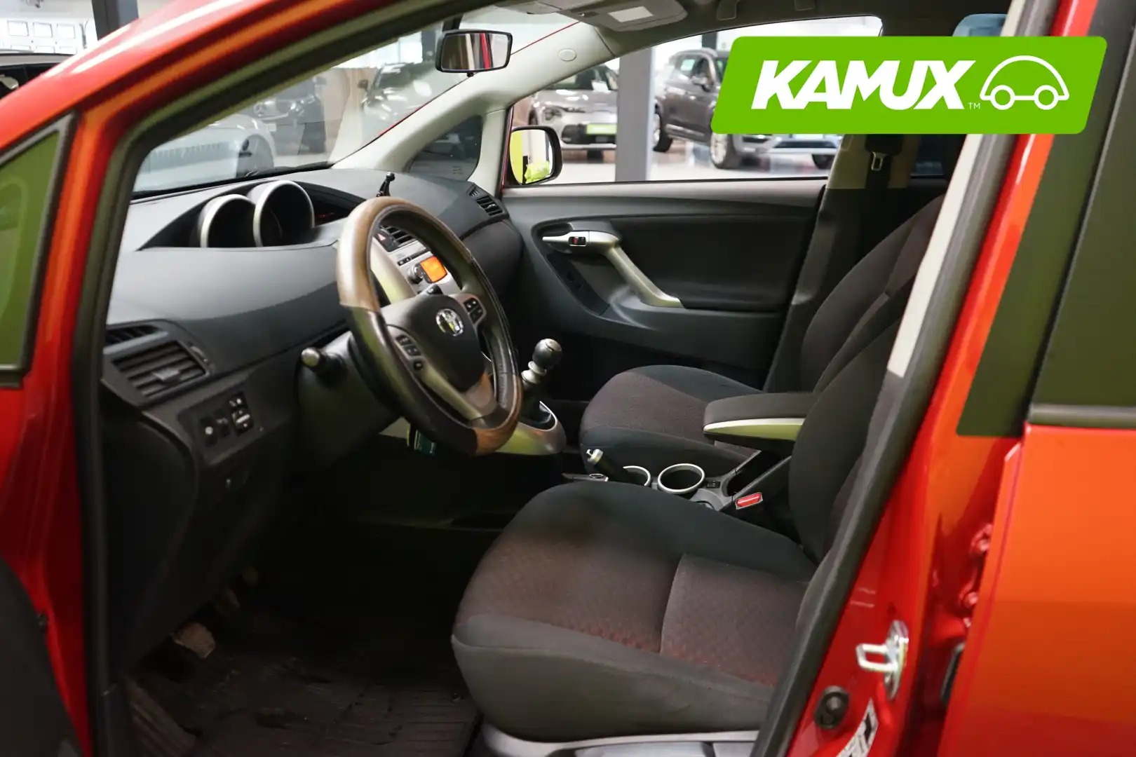 car-image