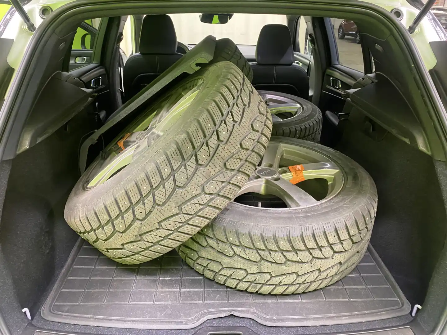 car-image