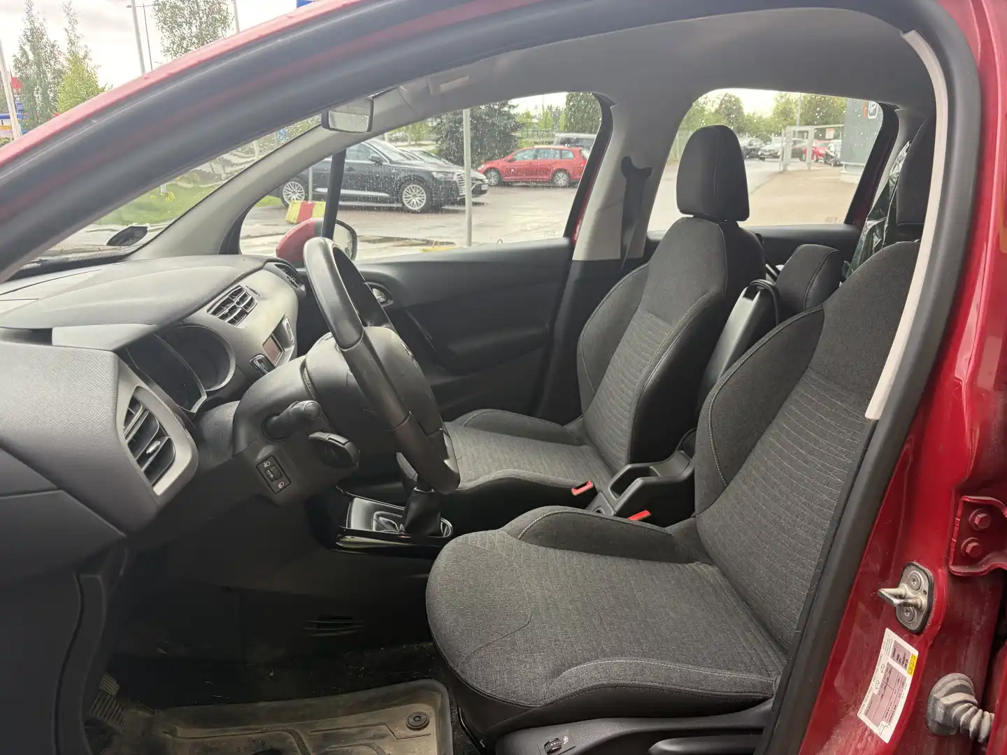 car-image