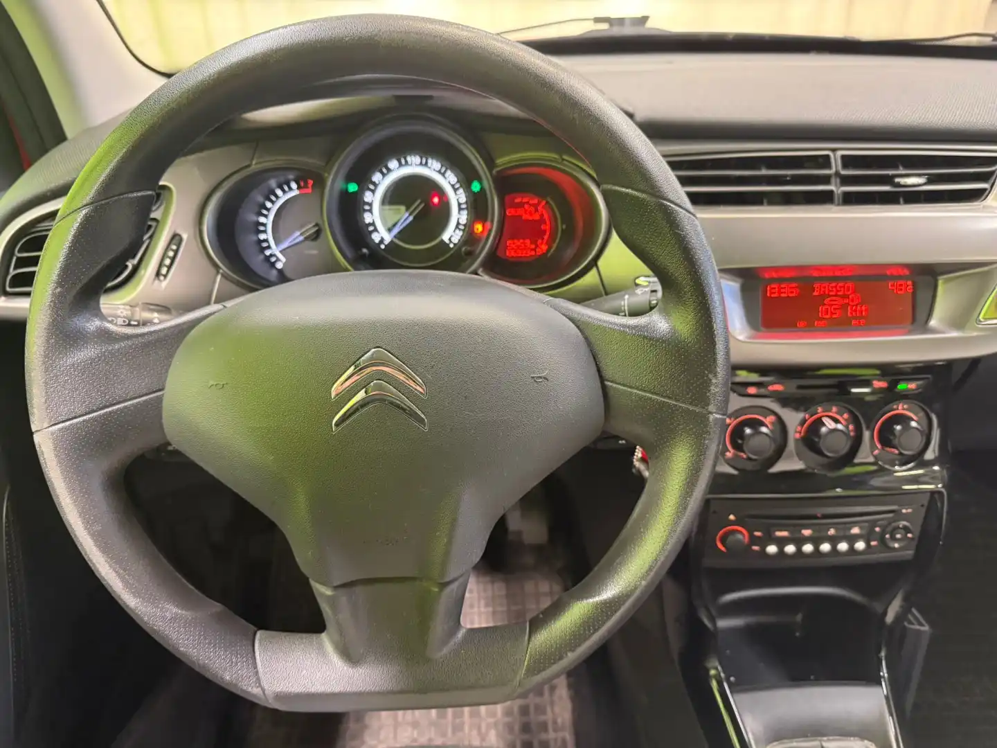 car-image