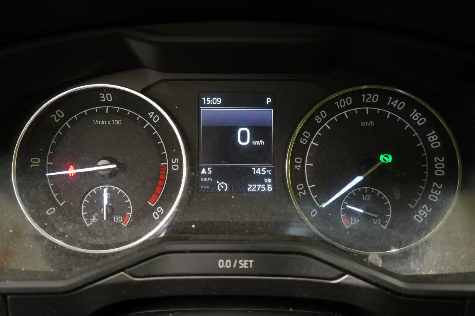 car-image