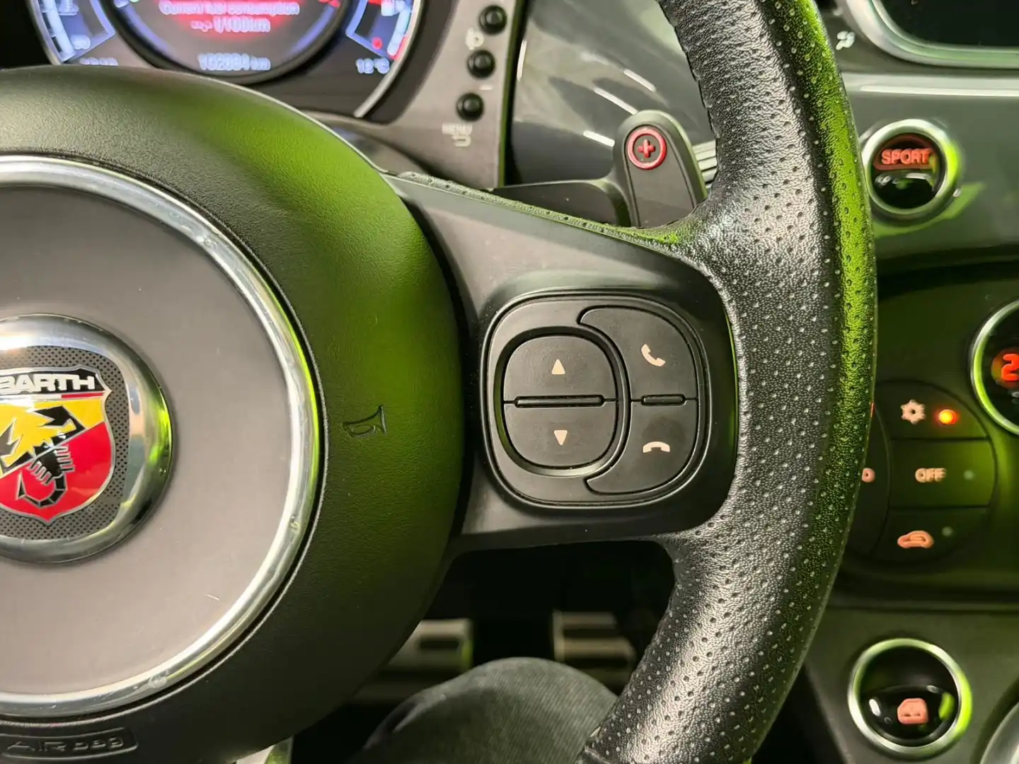 car-image
