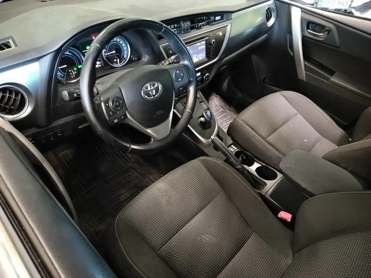 car-image