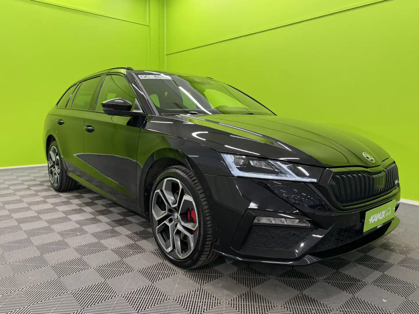 car-image
