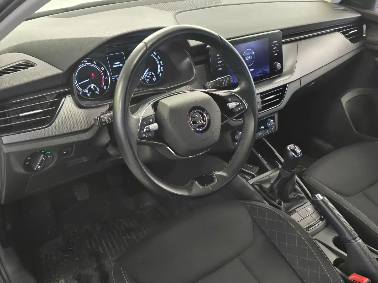 car-image