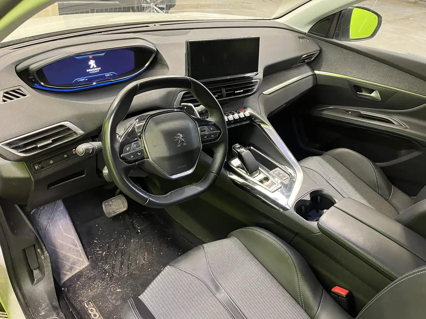 car-image