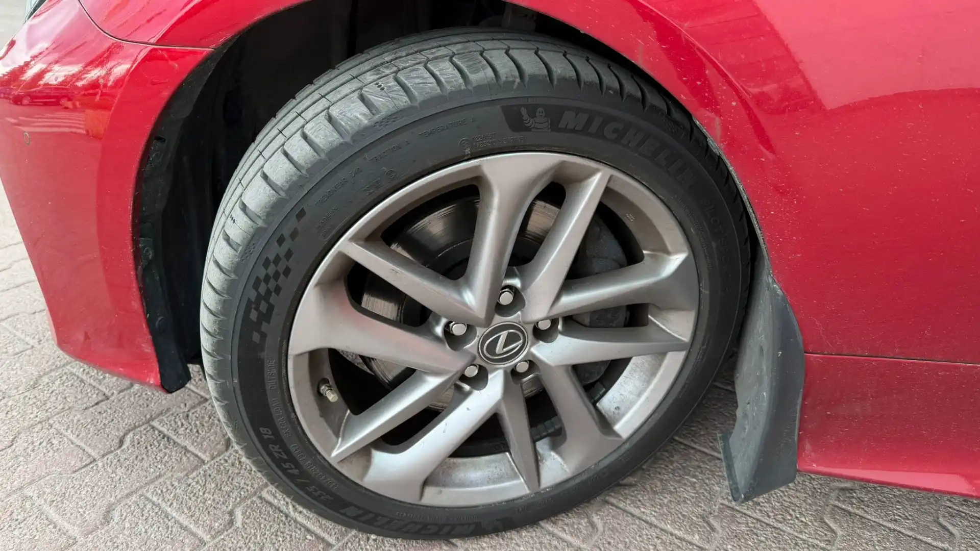 car-image
