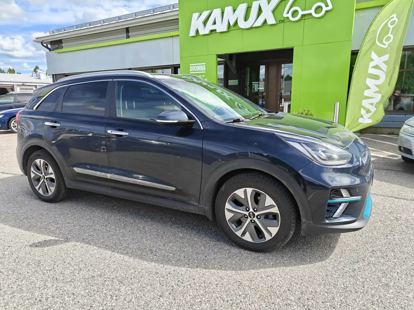 car-image