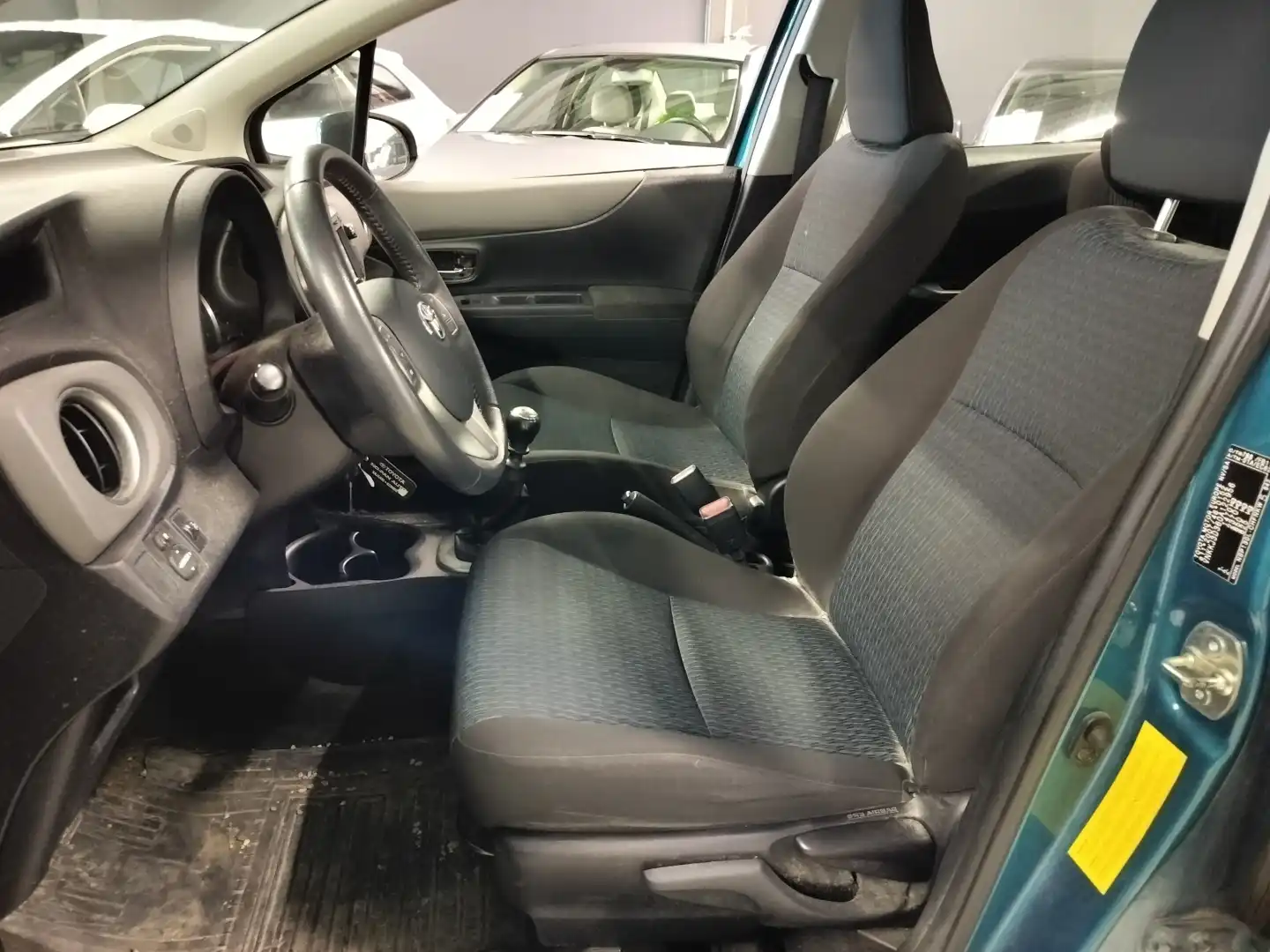 car-image