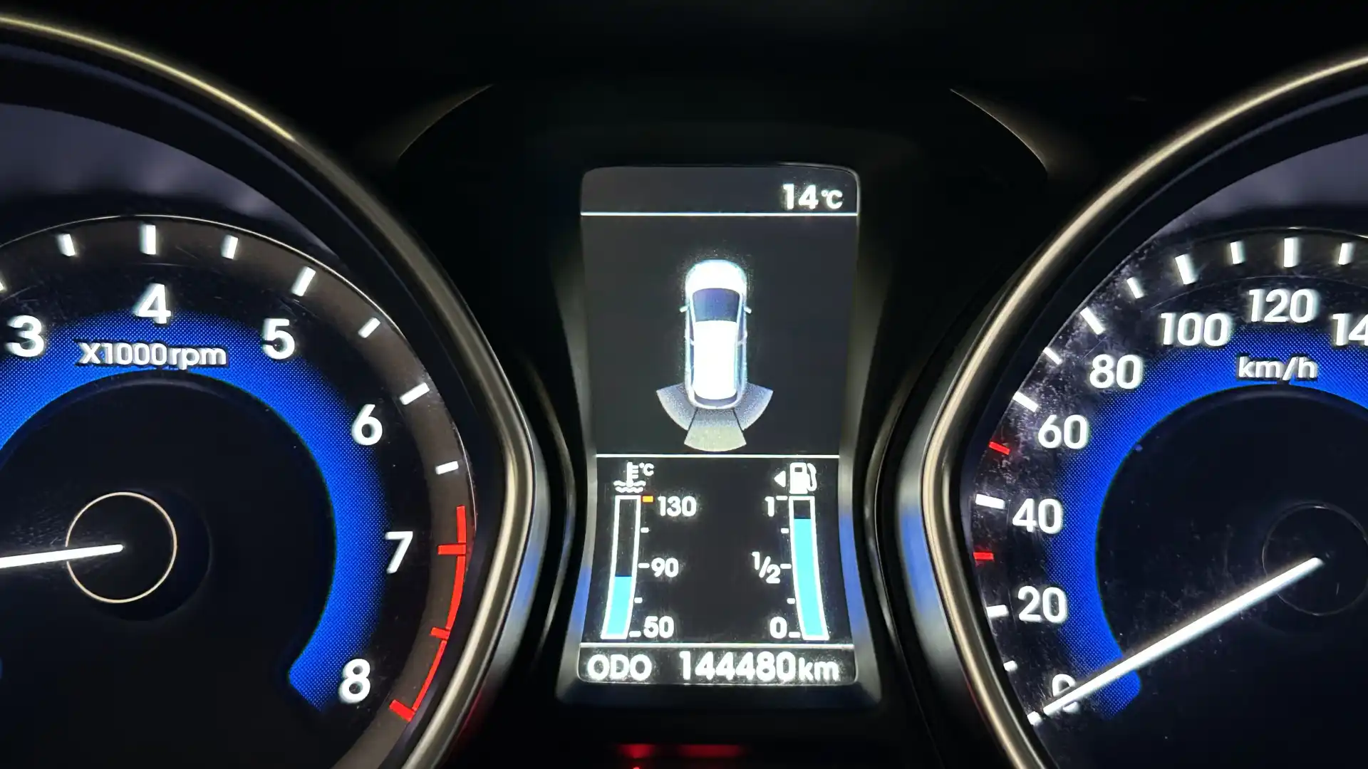 car-image