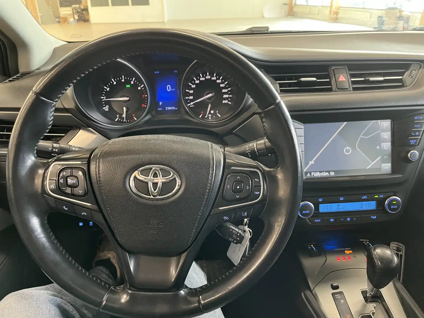 car-image