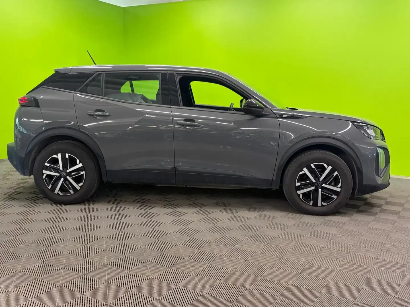 car-image