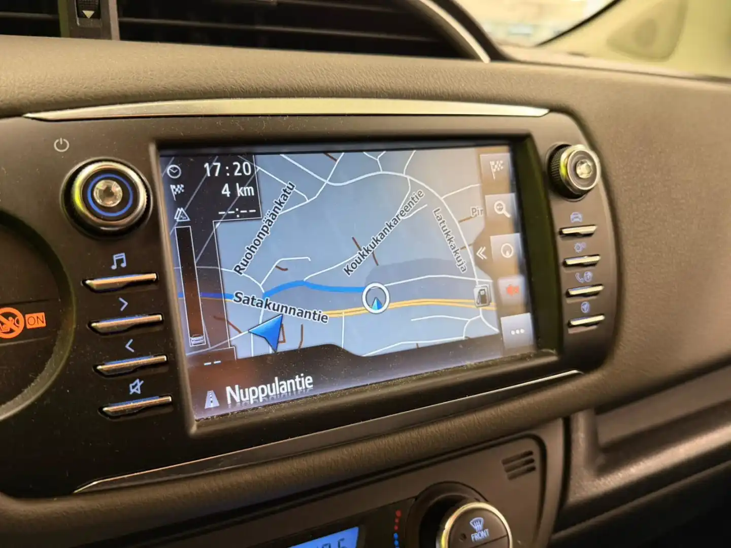car-image