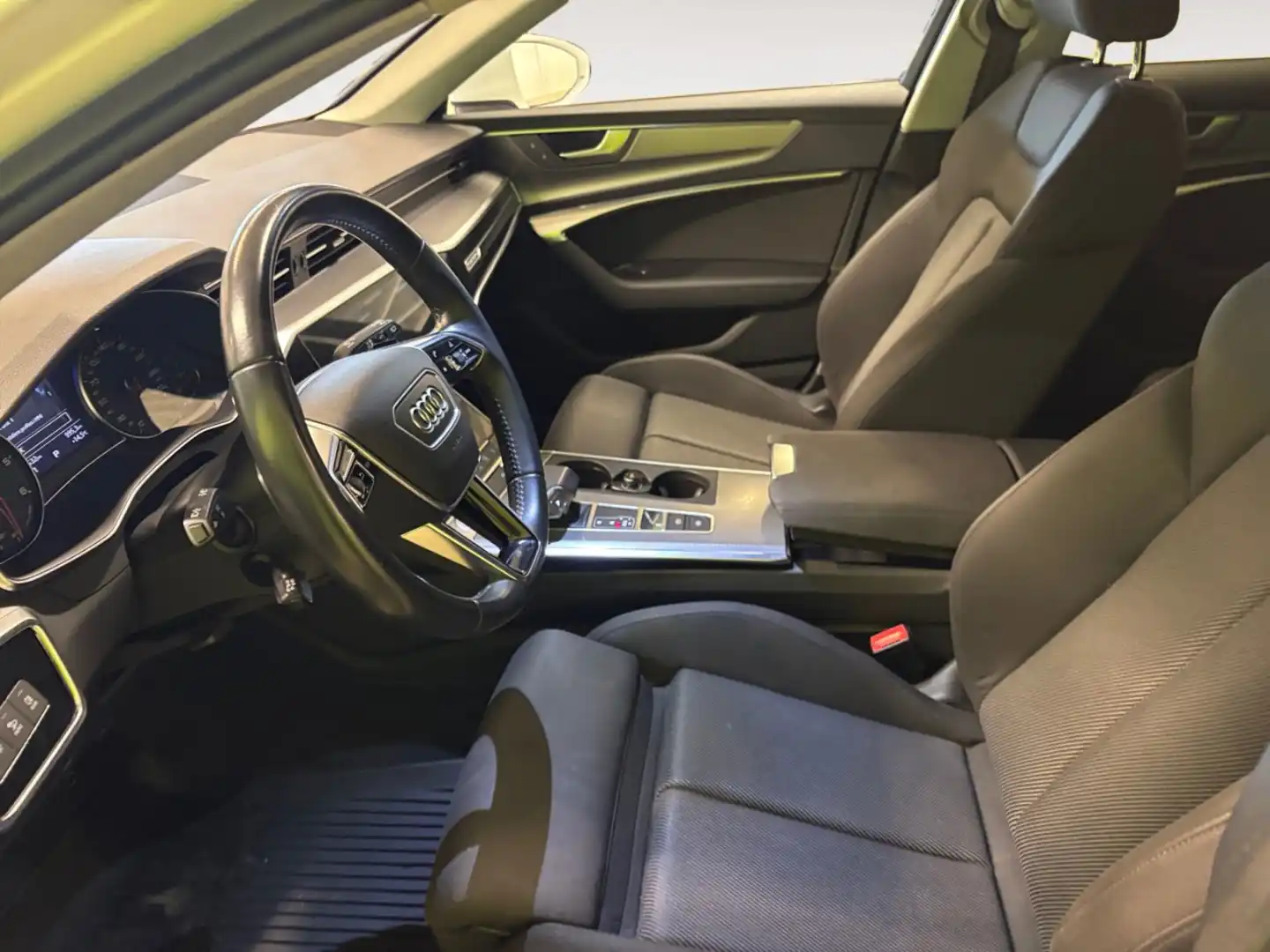 car-image