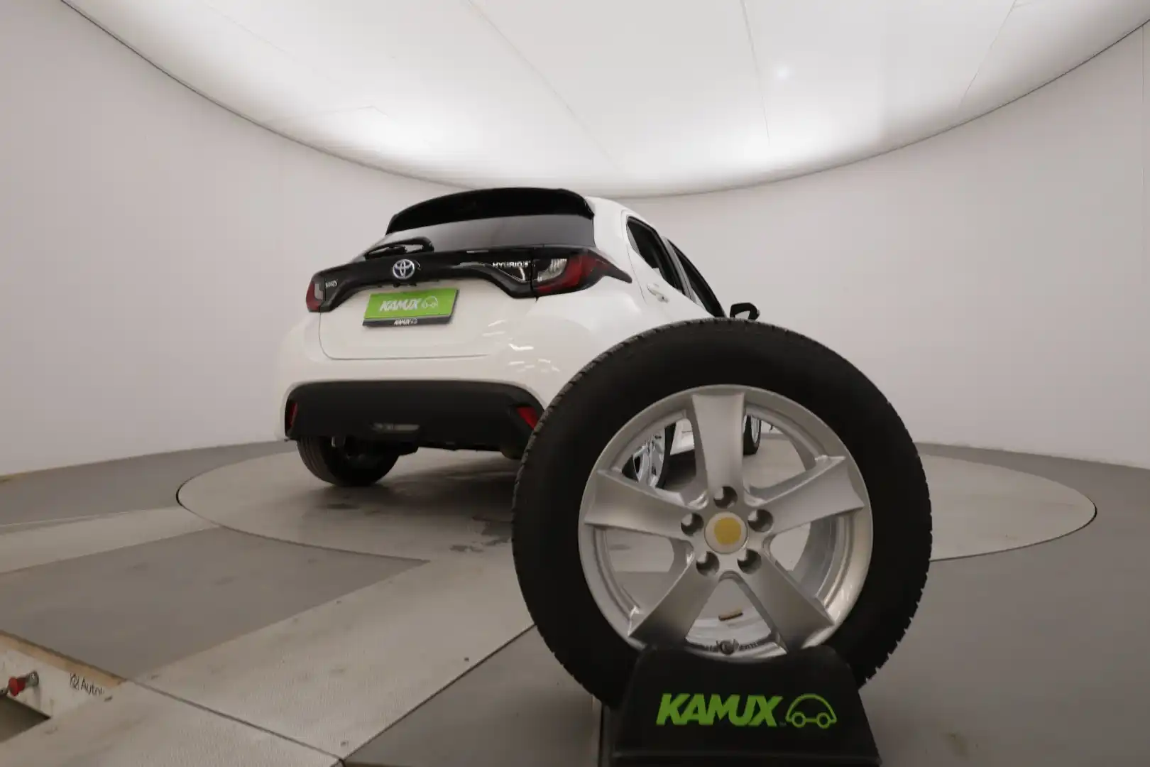 car-image