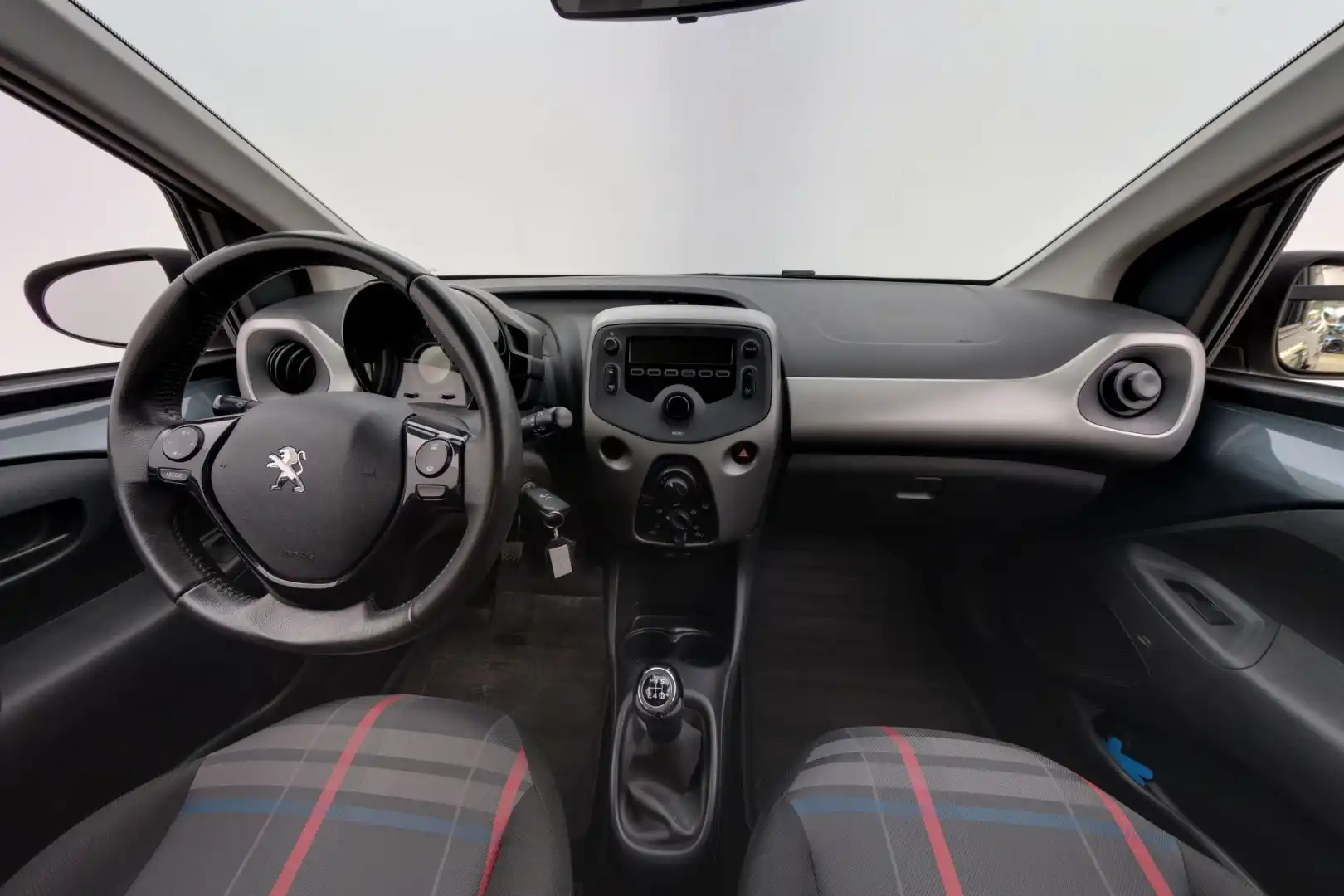 car-image