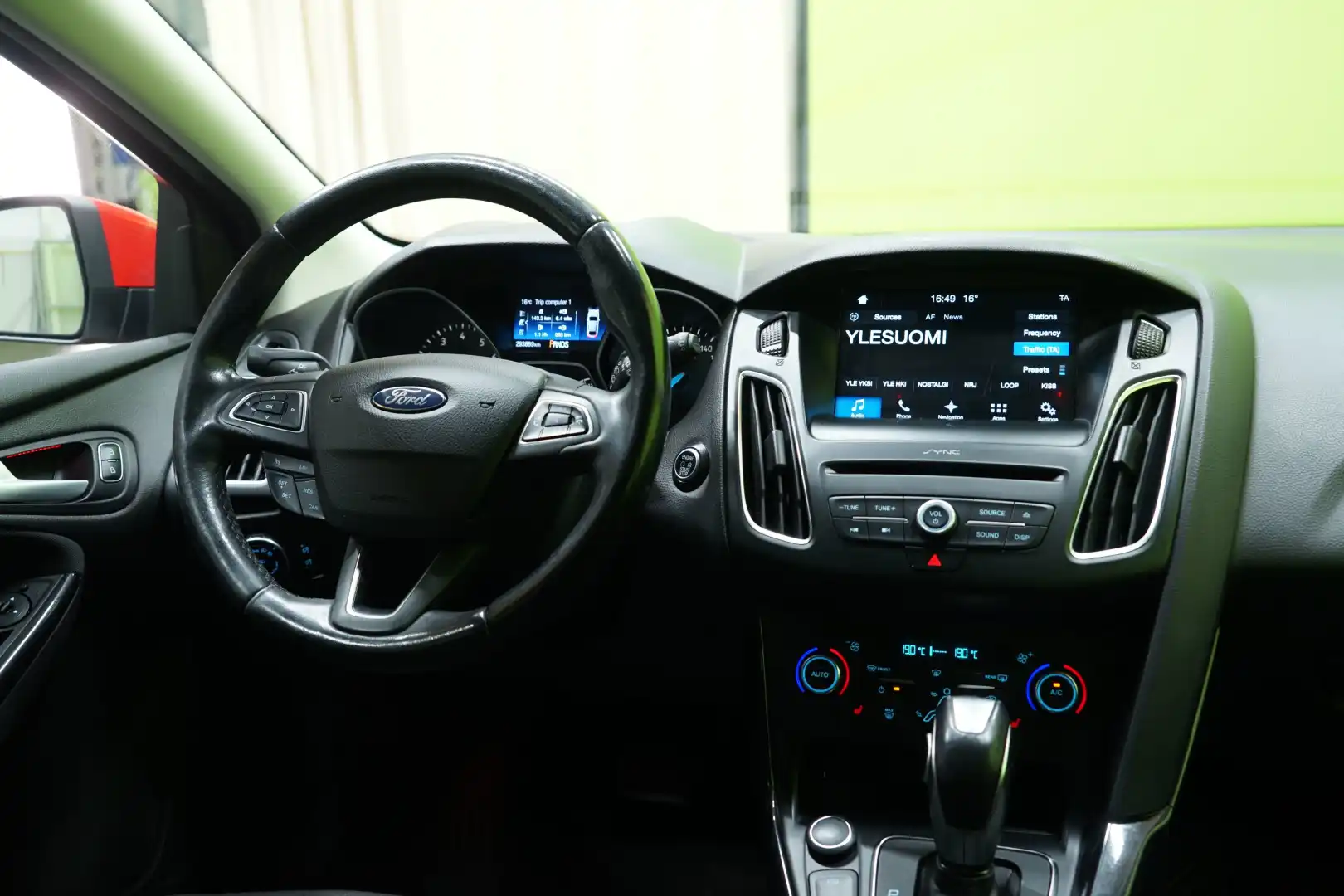 car-image