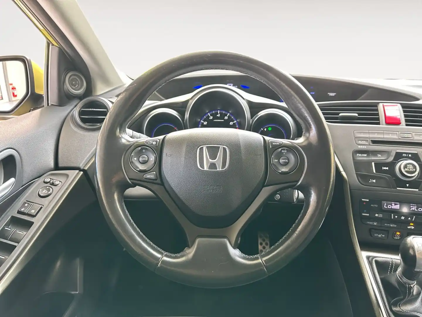 car-image