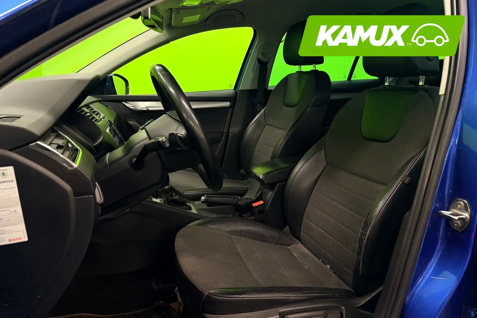 car-image