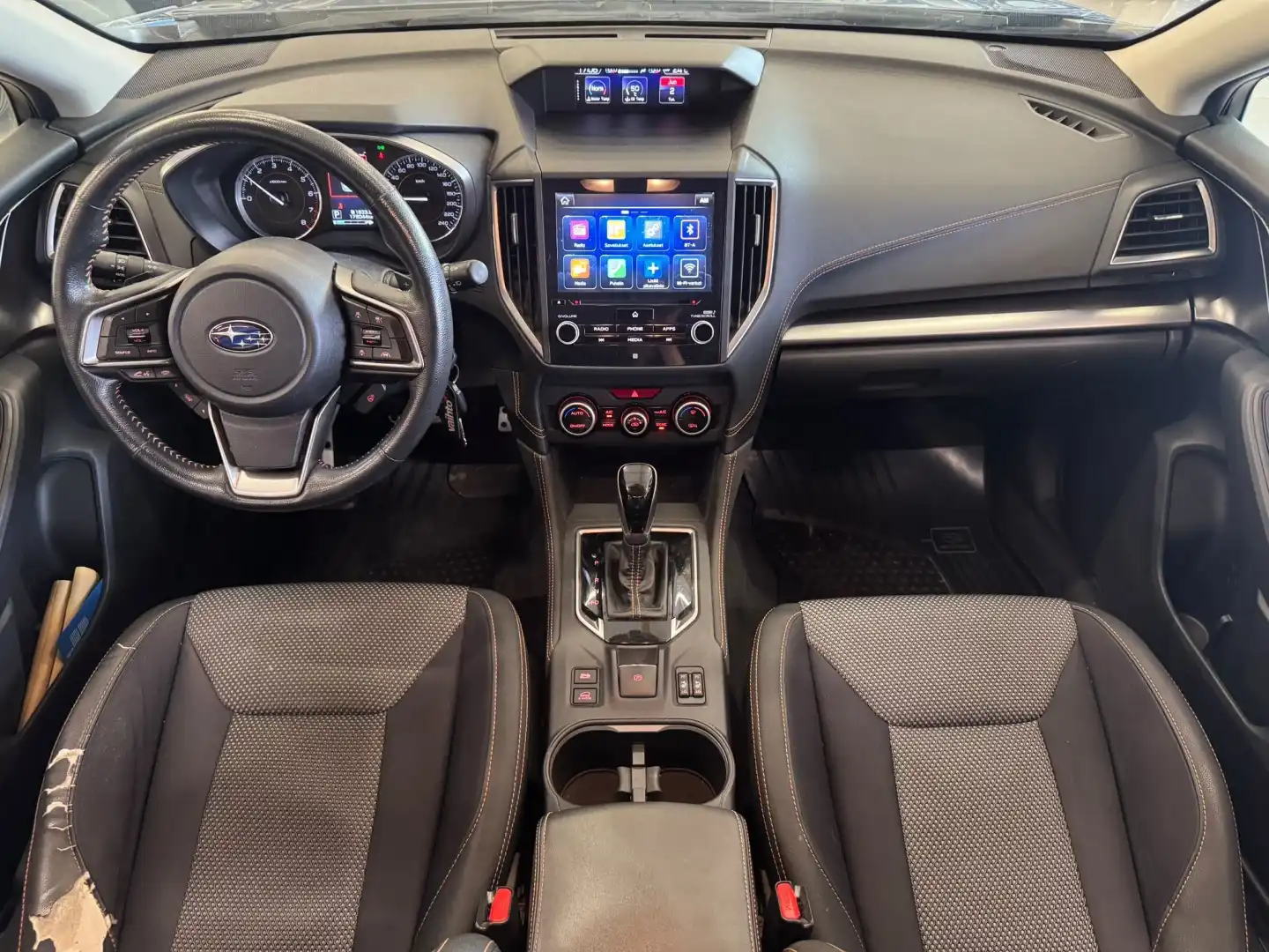 car-image