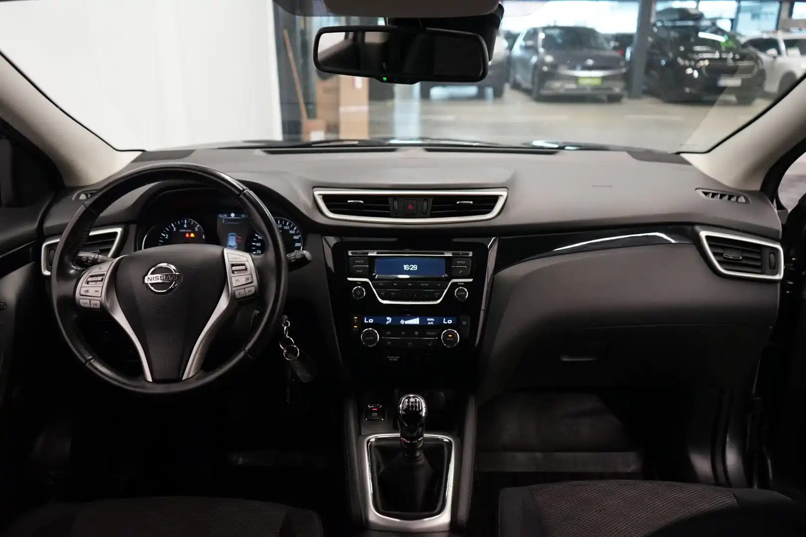 car-image