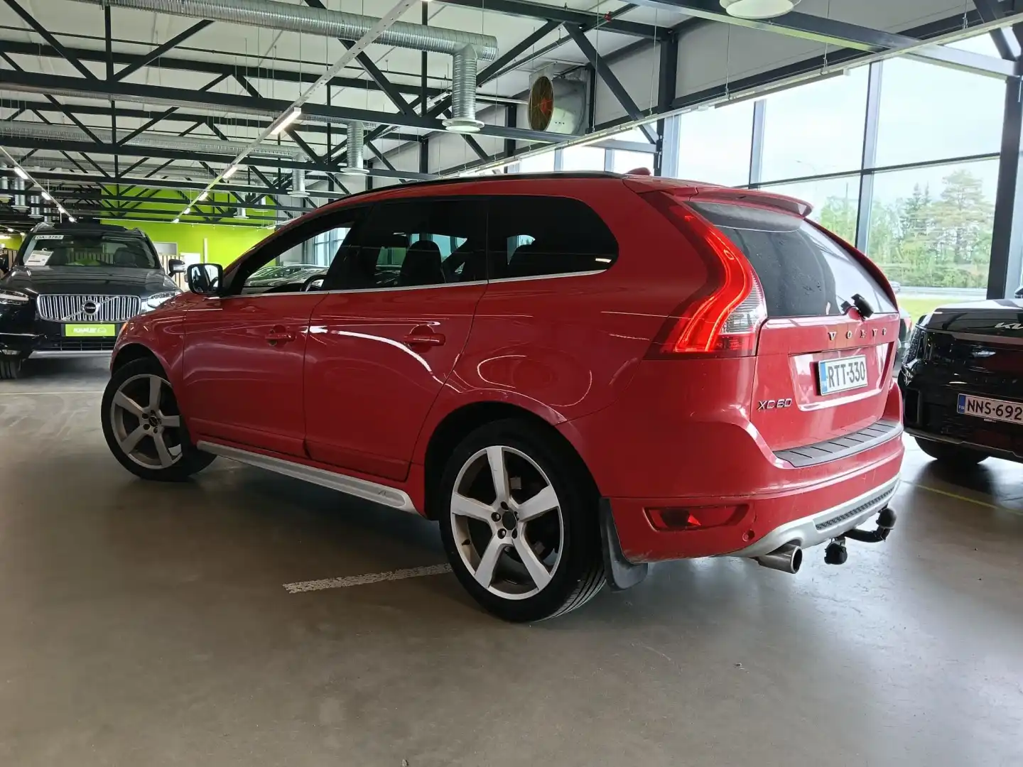 car-image
