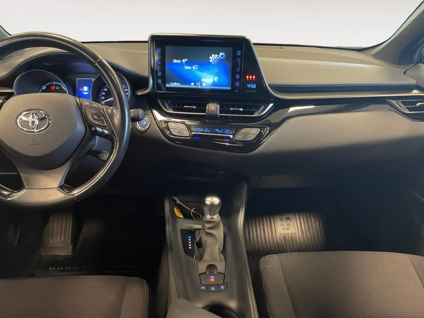car-image