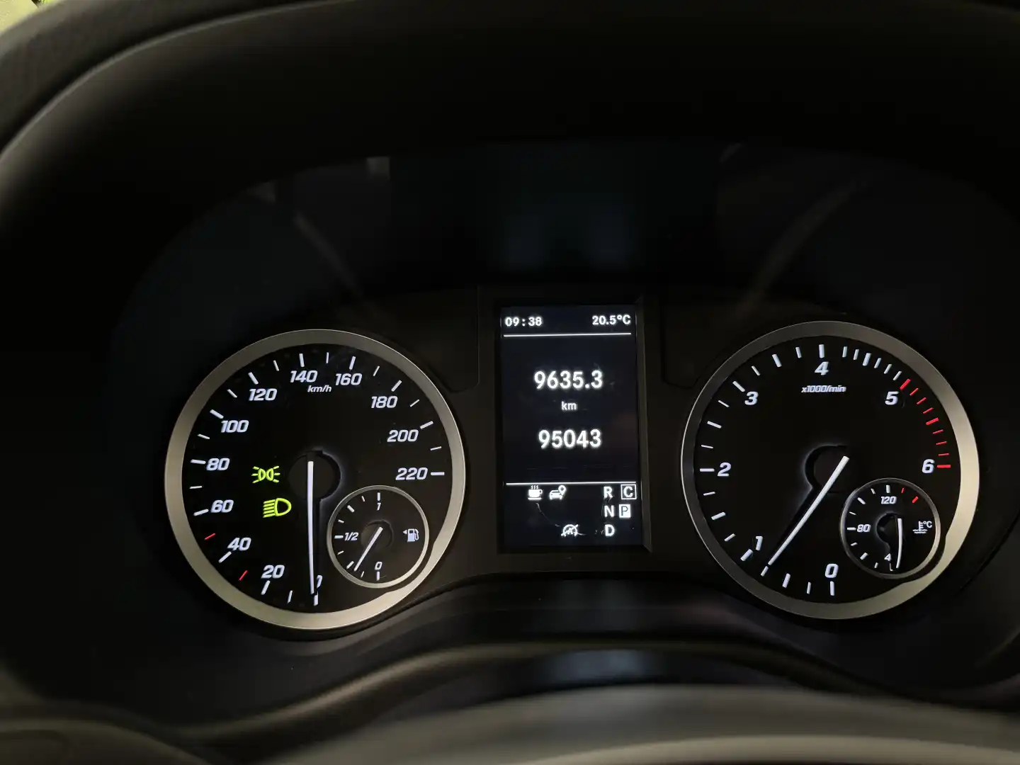 car-image