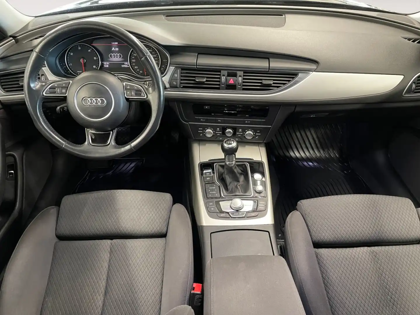 car-image