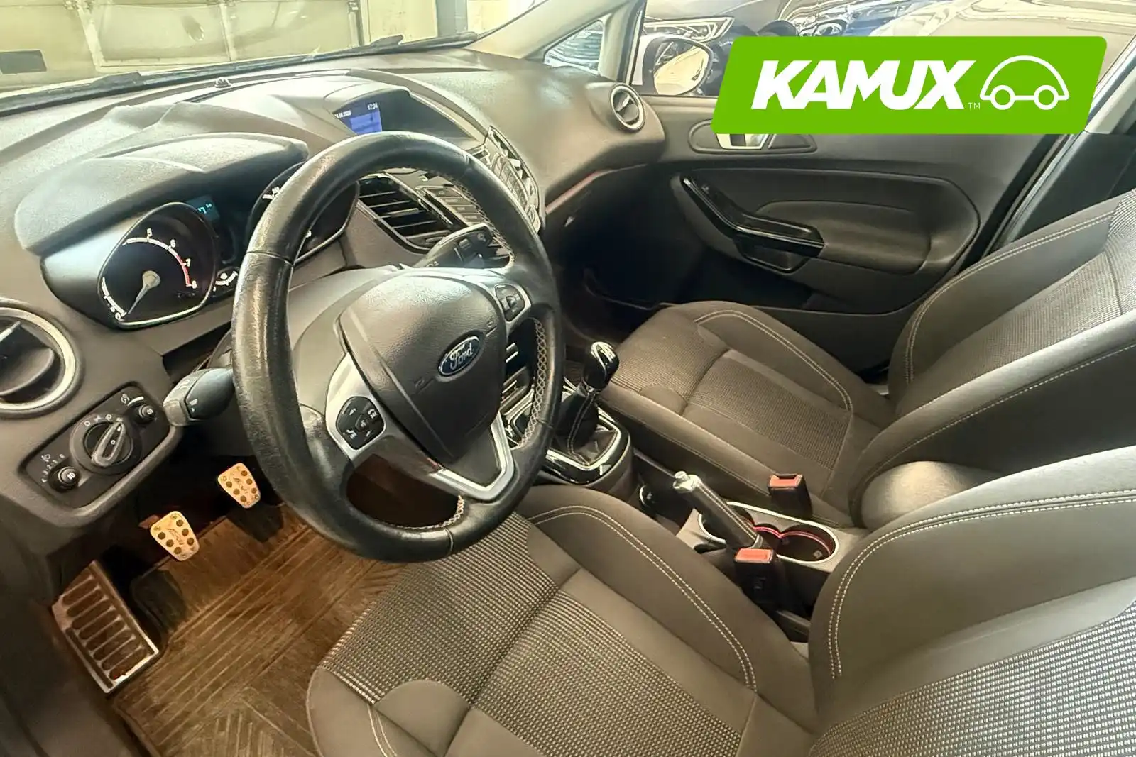 car-image