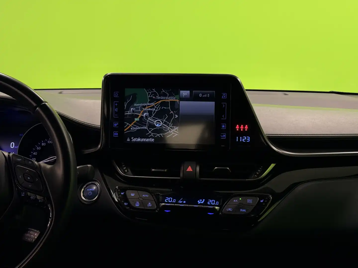 car-image