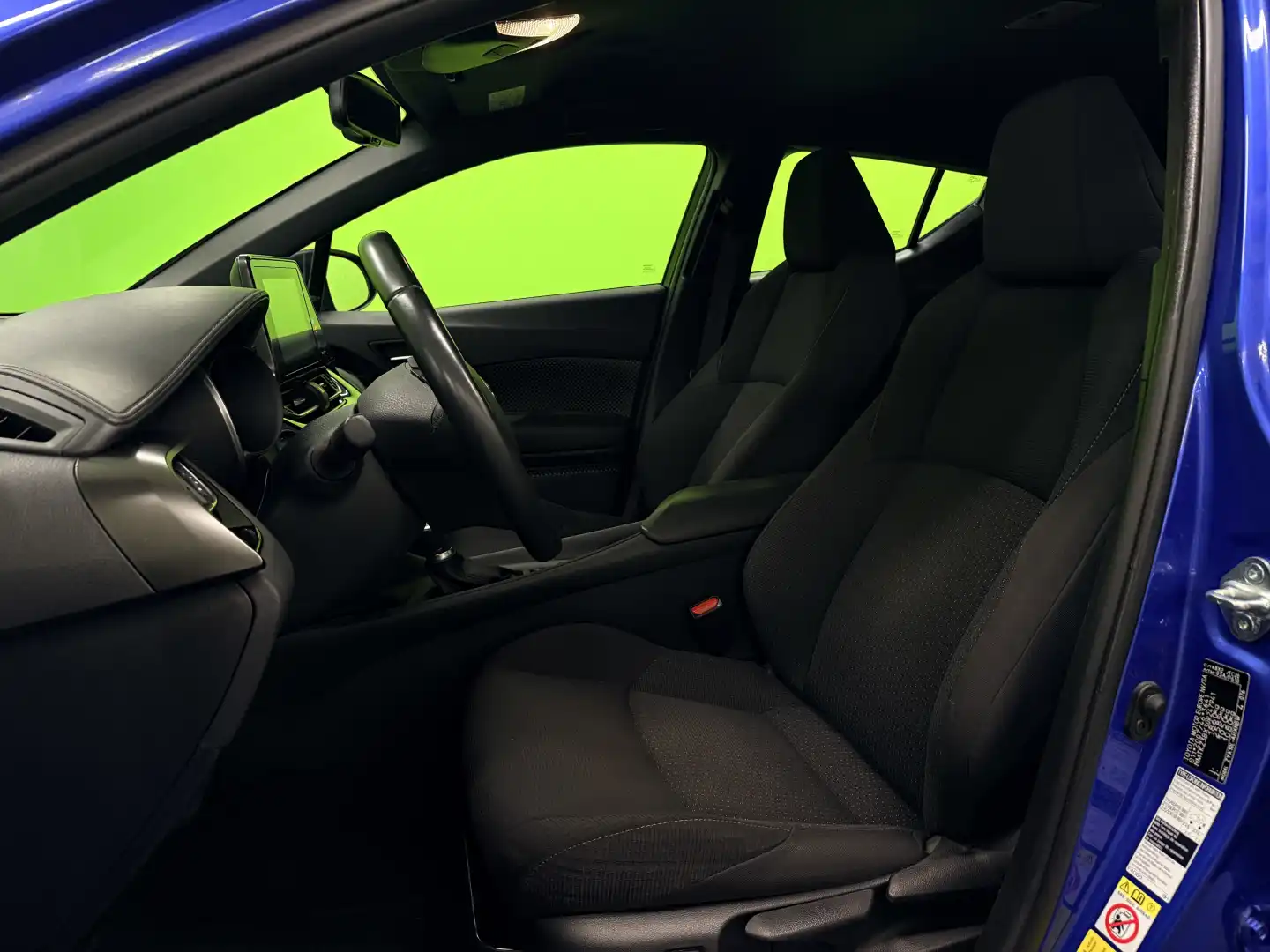 car-image